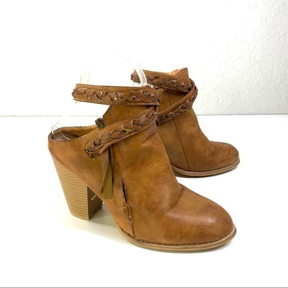 MI.IM Swanky Tan Braided Heeled Mule Backless Bootie - Picture 6 of 12